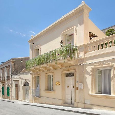 A Marchisa -Noto- Aparthotel Εξωτερικό φωτογραφία